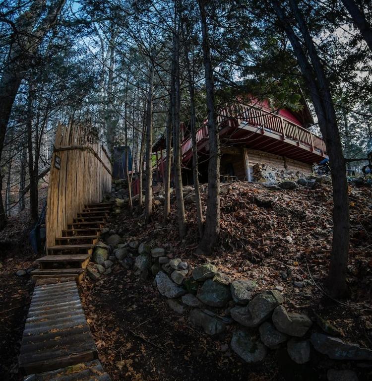 Cozy Winter + Hot Tub & Firepit Holiday home
